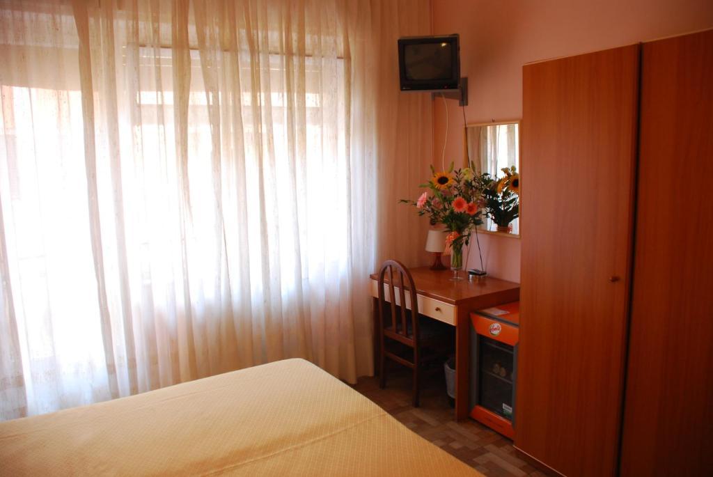 פינאלה ליגורה Hotel Colibri חדר תמונה
